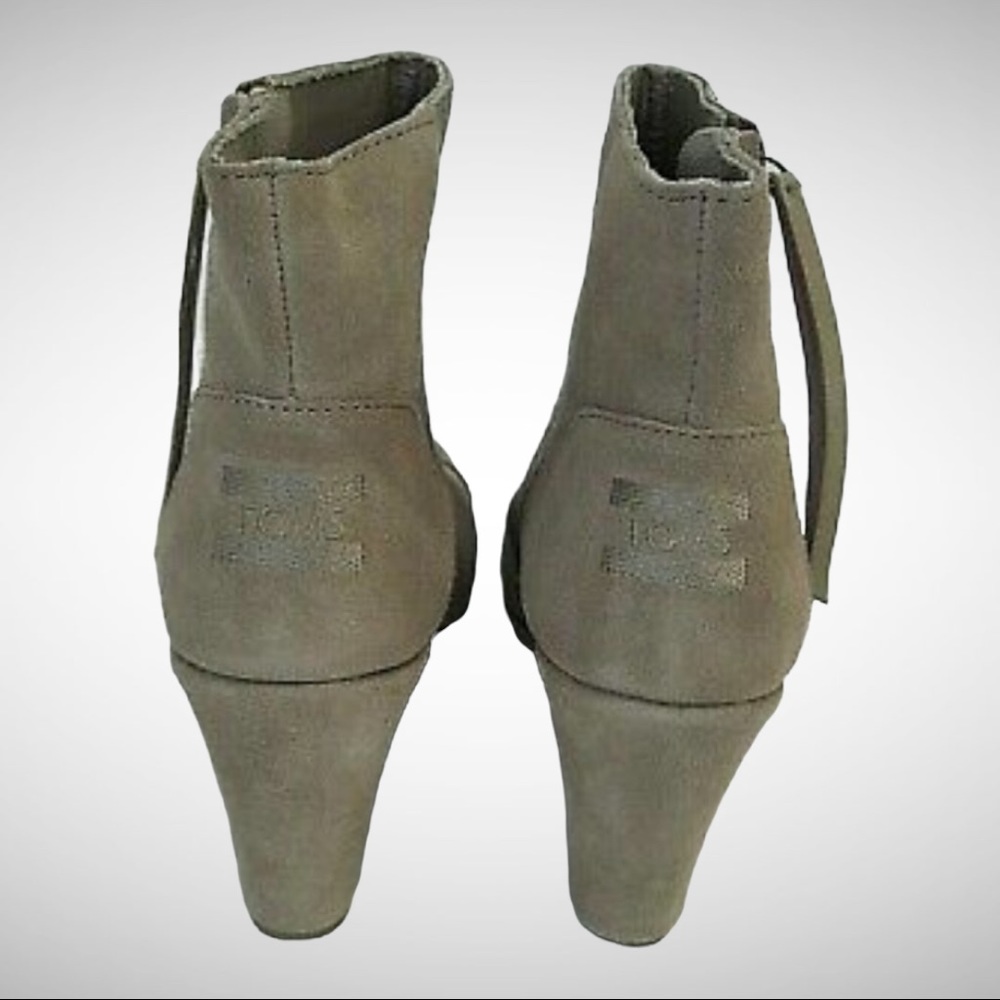 Toms Women's Desert Wedge Ankle Boots